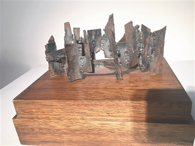 《笔架》 《笔架》