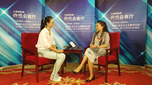 全国政协委员王小燕做客《委员会客厅》jpg