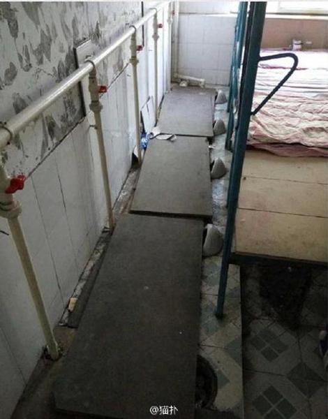 曝河北一中学新生住