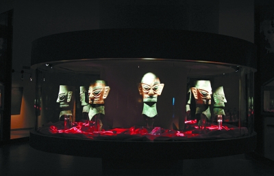 三星堆出土的青铜面具 三星堆出土的青铜面具