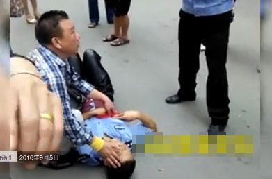 男子网吧内袭警后被击毙 官方回应:确有民警受伤