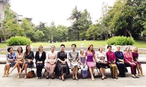 9月5日，国家主席习近平夫人彭丽媛邀请G20杭州峰会外方代表团团长夫人参观中国美术学院