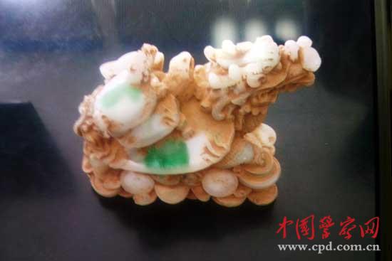 骗子拿来叫卖的古玩 董家顺 摄