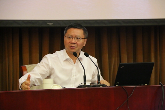 人民日报社研究部 杜新军 摄 人民日报社研究部 杜新军 摄