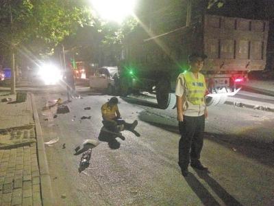 郑州醉驾男子连撞两车打骂交警 喷辣椒水也无济于事