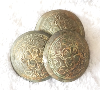 陈先生收藏的清代银质马鞍花