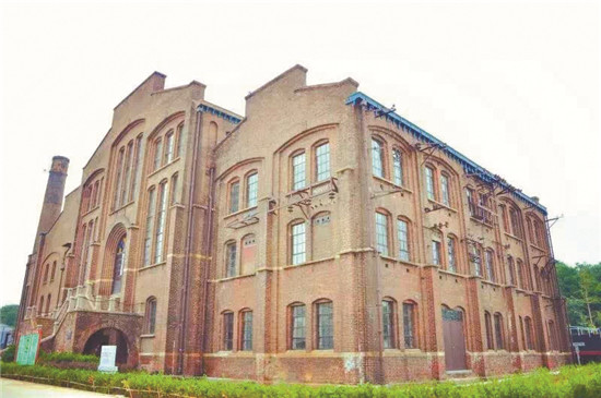 秦皇岛电力博物馆，中国第一家依托发电厂房建立的电力主题博物馆 南通大学 孙彤洲 摄