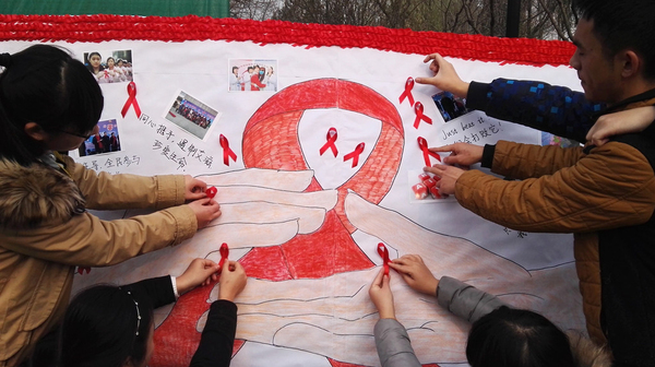 南昌高校学生艾滋病例135例 男男同性性传播占八成 南昌高校学生艾滋病例135例 男男同性性传播占八成