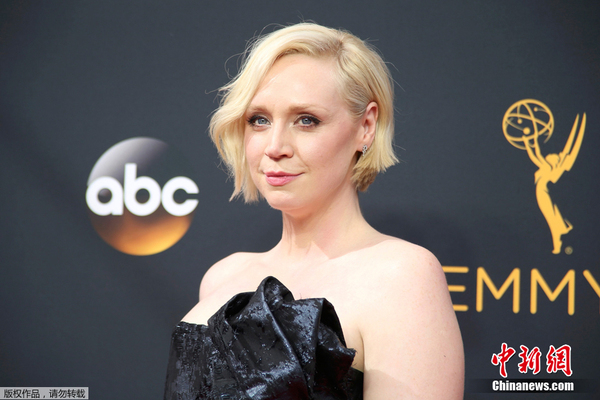 第68届艾美奖颁奖礼 各影星悉数亮相红毯8