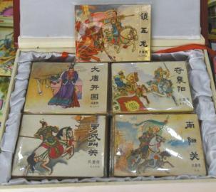 这 是80版的兴唐传小人书，因为存世很少，品相又好，现在大概要卖上万元。