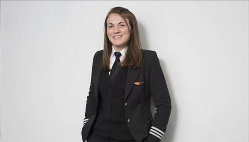 威廉姆斯是英国易捷航空的后起之秀，近日，她击败比她资历深厚不少的同行，获得晋升为机长的机会。