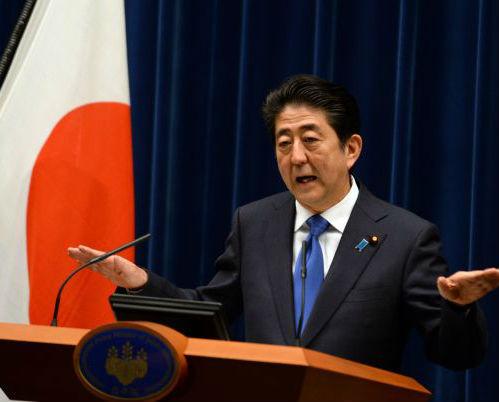 日媒：安倍支持率达两年最高 或能执政到2020年