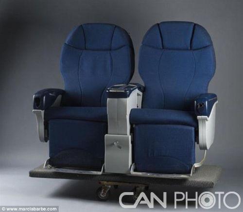 资料图：成套的飞机座椅。