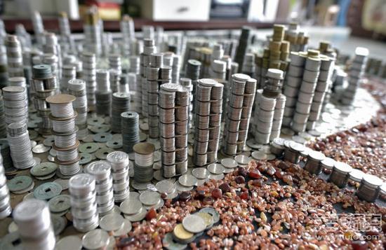 男子收集5万枚硬币:完成的作品让人惊叹 男子收集5万枚硬币:完成的作品让人惊叹