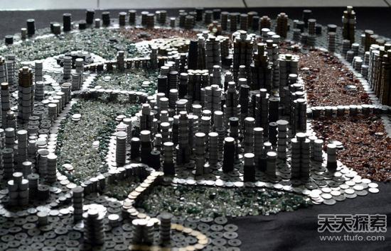 男子收集5万枚硬币:完成的作品让人惊叹 男子收集5万枚硬币:完成的作品让人惊叹