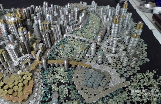 男子收集5万枚硬币:完成的作品让人惊叹 男子收集5万枚硬币:完成的作品让人惊叹