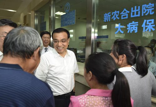 2015年9月23日，李克强在洛阳考察河南科技大学第一附属医院新区医院。