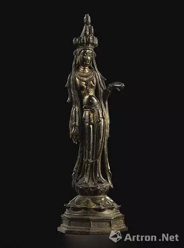 唐鎏金铜十一面观世音菩萨立像 成交价:788万港元 唐鎏金铜十一面观世音菩萨立像 成交价:788万港元