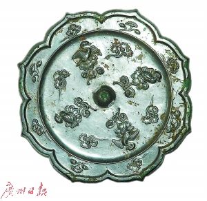 唐代鸿雁鸳鸯镜 唐代鸿雁鸳鸯镜