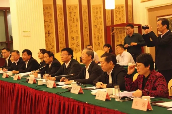 10月15日，“精准立法促进社会文明”座谈会现场