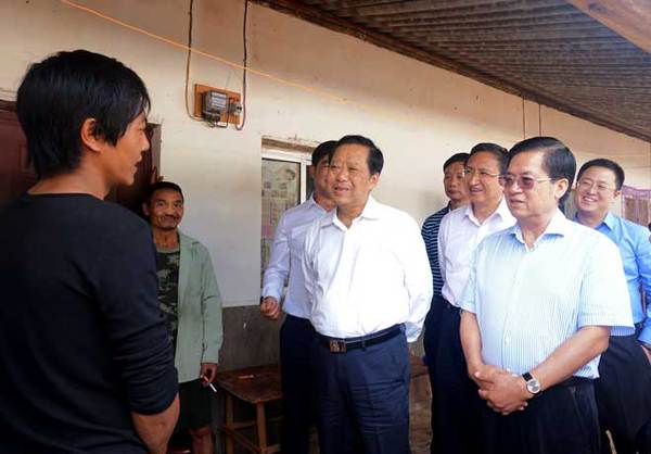 10月10日，刘晓峰、龚建明在保山市施甸县调研云南大本事农业科技发展有限责任公司