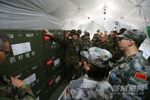 中德卫勤实兵联演2 中德卫勤实兵联演2