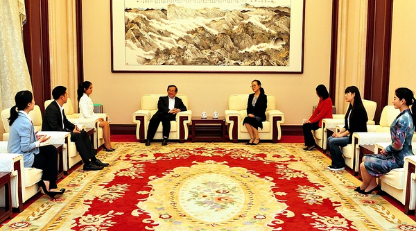 万钢接见“中国梦·侨海情”致公党中央宣讲团成员（田普晓 摄）