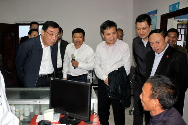 马培华在武胜调研精准扶贫 马培华在武胜调研精准扶贫