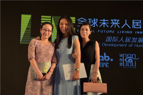 联合主办方城视窗.中国CEO邱玉苓女士、ELAB创始人蔡雪梅女士、活动执行万博传媒总裁叶姿风女士