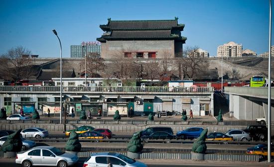 德胜门箭楼，幸存至今（图源 新京报 新浪新闻中心联合出品《城门变》，摄影 李飞）