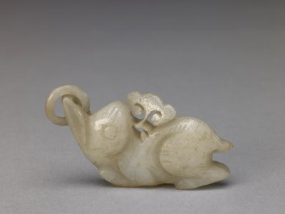 白玉兔形佩 白玉兔形佩