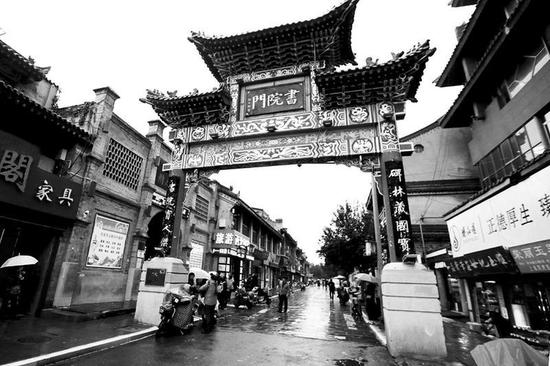 点击图片进入下一页