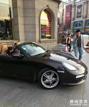 999盒保险套摆爱心告白 最奇葩求婚方式盘点