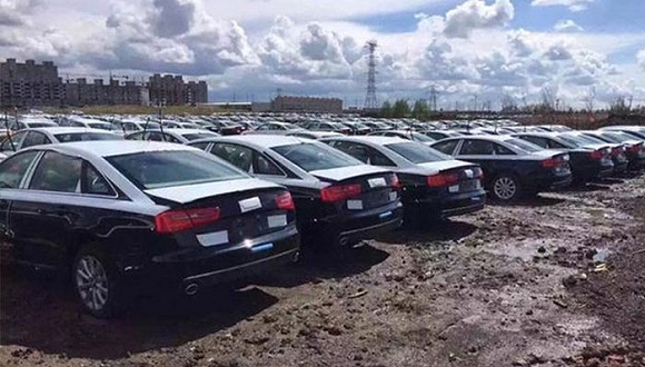 奥迪新车发动机遭腐蚀3 奥迪新车发动机遭腐蚀3