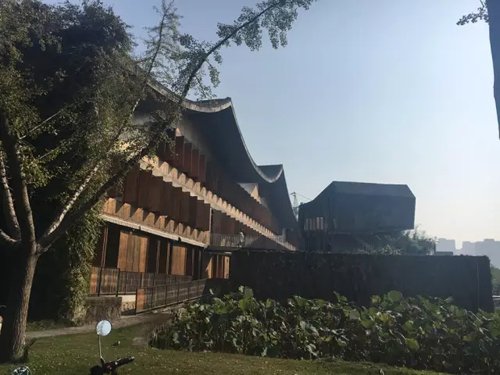 王澍设计的中国美术学院象山校区。新京报记者李兴丽 摄