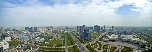 五、近年来，泰州市聚焦产业制高点，生物医药产业取得长足进步。图为中国医药城一角。摄影顾祥忠