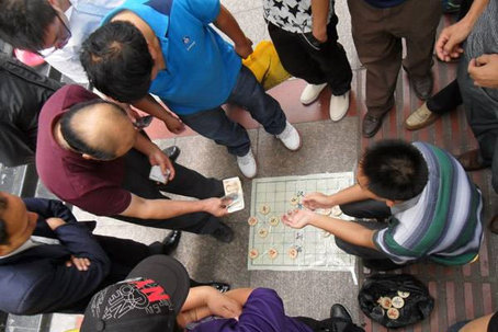 大学生街头棋局输6000 大学生街头棋局输6000