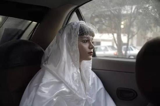 陶辉，《德黑兰的黄昏》，2014。图片：致谢新世纪当代艺术基金会