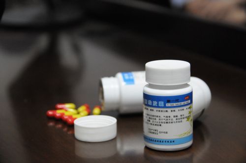 女华佗胶囊装虫称神药 女华佗胶囊装虫称神药