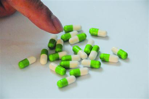 女华佗胶囊装虫称神药3 女华佗胶囊装虫称神药3