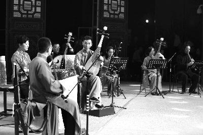 绍兴平湖调《单刀赴会》表演金利泳 摄 绍兴平湖调《单刀赴会》表演金利泳 摄