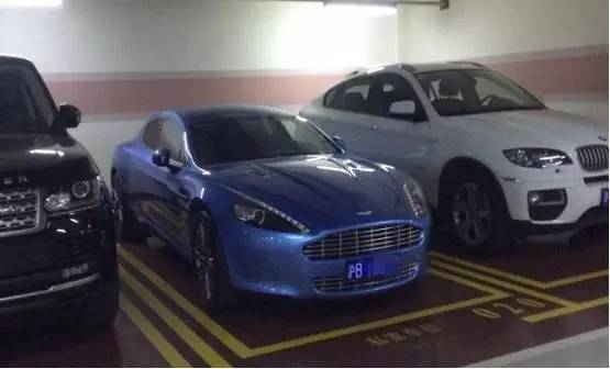 停车场设豪车专停区2 停车场设豪车专停区2