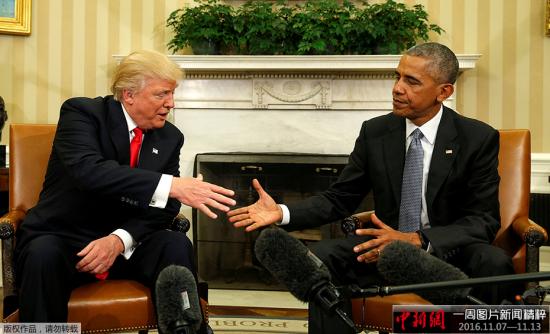 当地时间11月10日，美国总统奥巴马与新当选总统特朗普在白宫进行了长达一个半小时的会面，商讨政权交接等事宜。