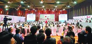 在嘉德拍卖现场，曾巩后人曾纡《过访帖》以4025万元人民币成交