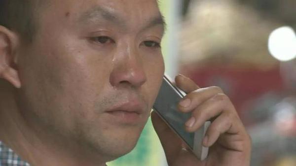 少女被陌生男拉走 少女被陌生男拉走