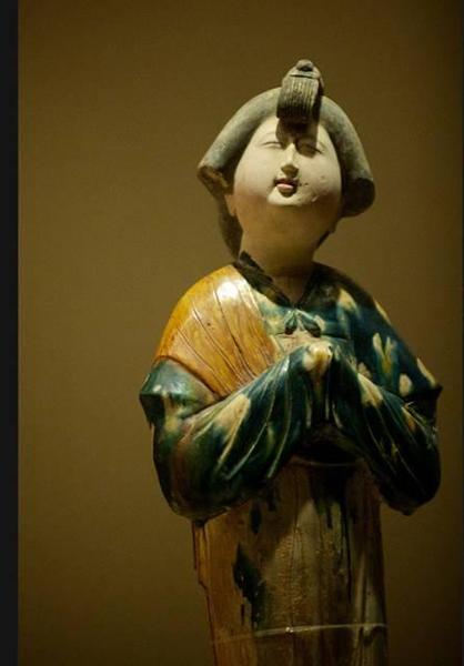 别看这位娘娘气质典雅，一脸贵相就请回家，当然您要觉得好萌好可爱，那您气场大，您请。