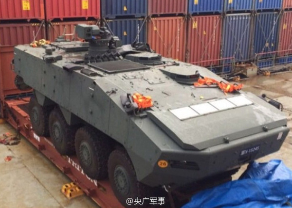 香港码头现装甲车 香港码头现装甲车