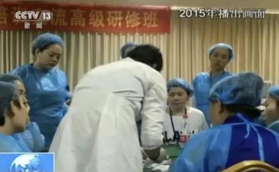 女子花两万隆胸伤口腥臭4 女子花两万隆胸伤口腥臭4