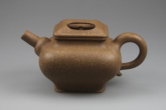 《牛盖传炉壶》