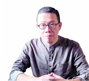 王金声　　上海市收藏鉴赏家协会副会长、华亭文社理事、简社社员。收藏近百年间文人翰墨。